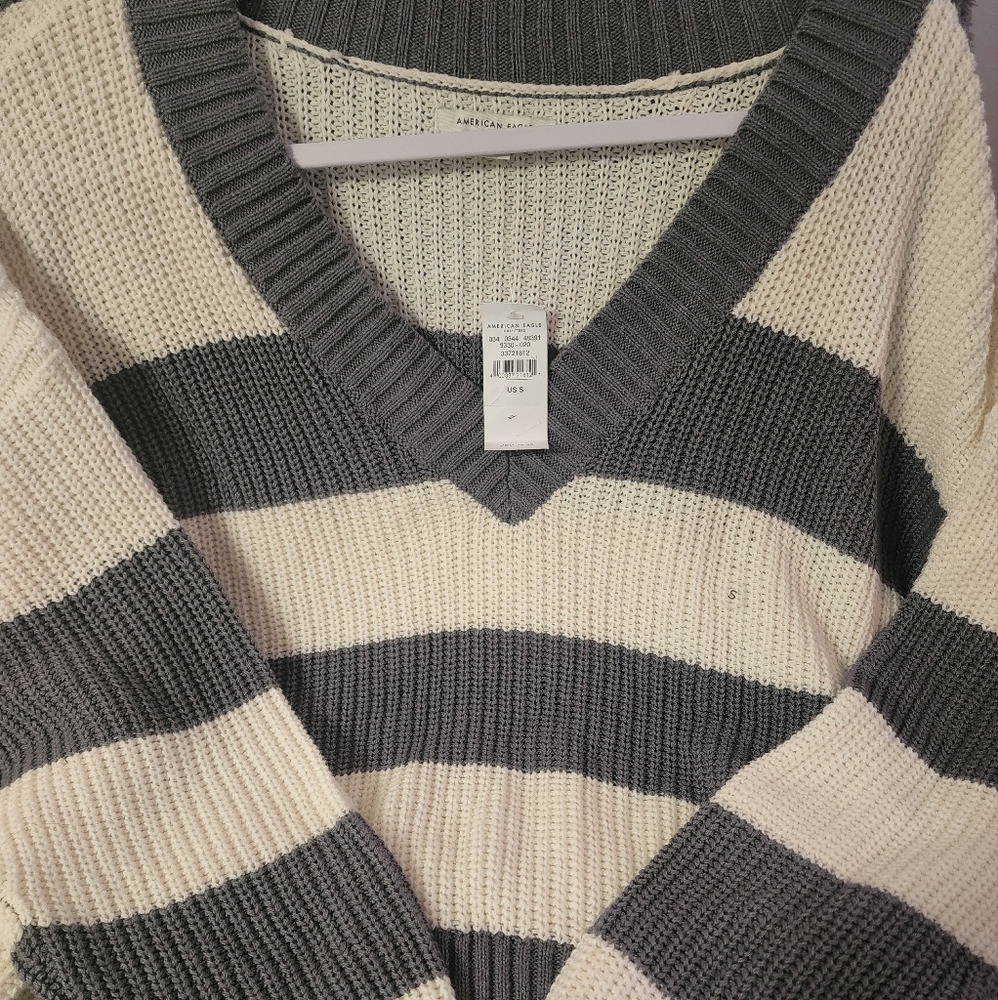 NWT American Eagle Sweater